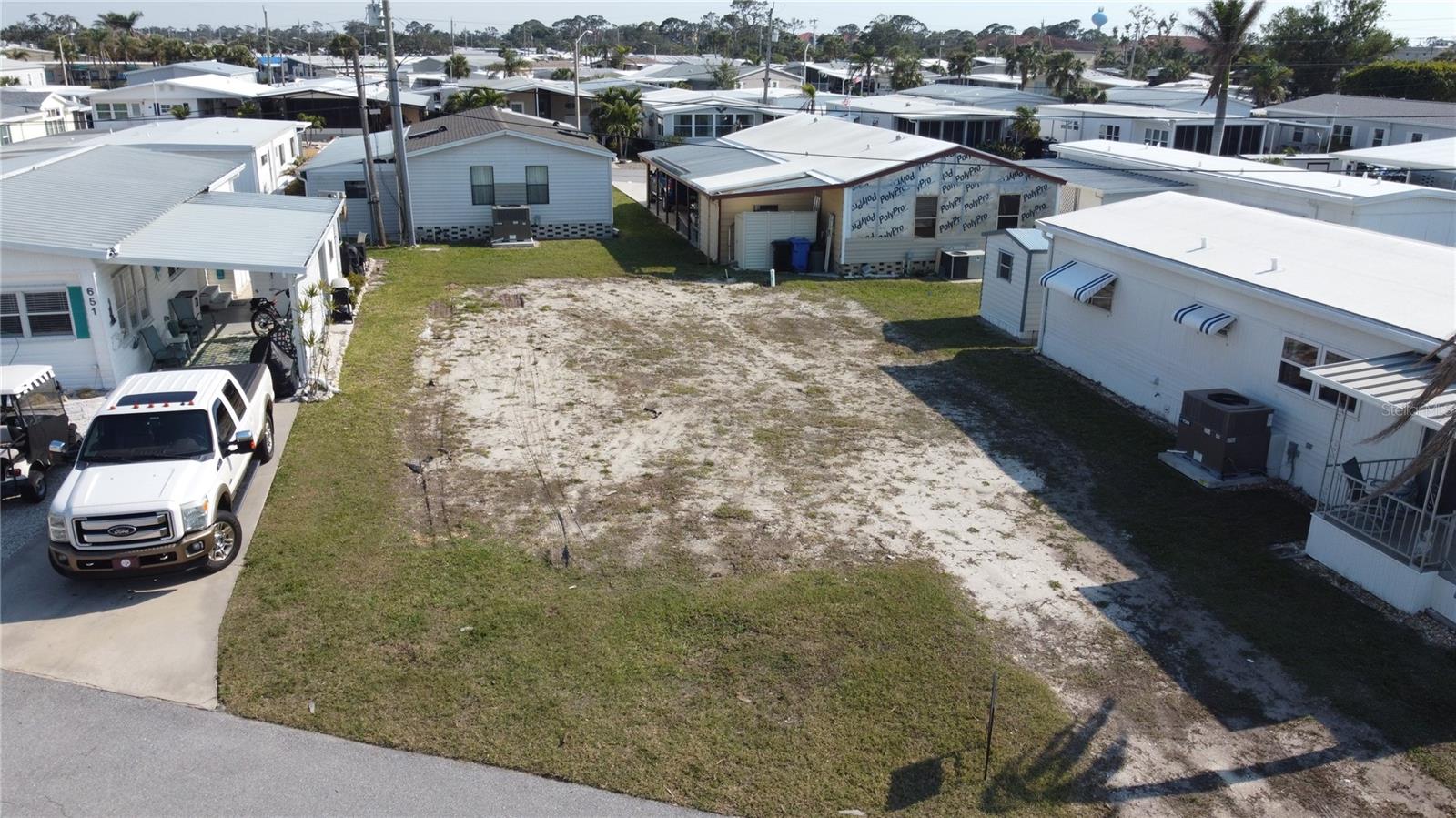 COUNTRY CLUB ESTATES - Land
