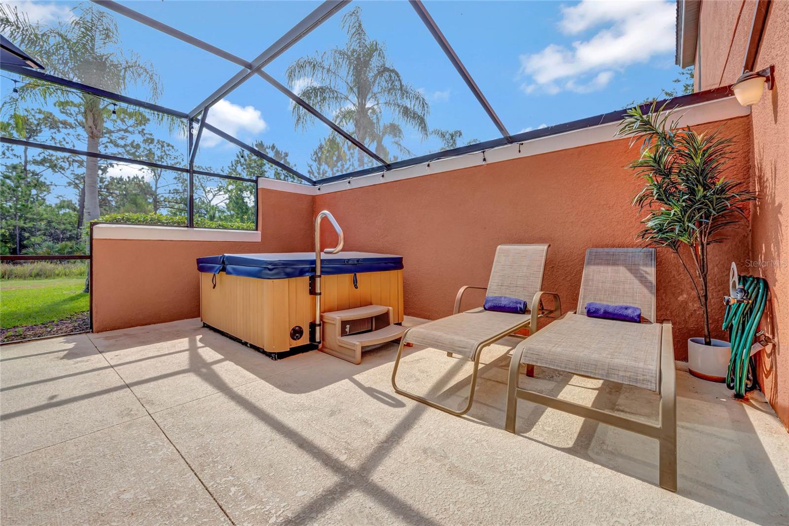ENCANTADA PH 2 - Residential