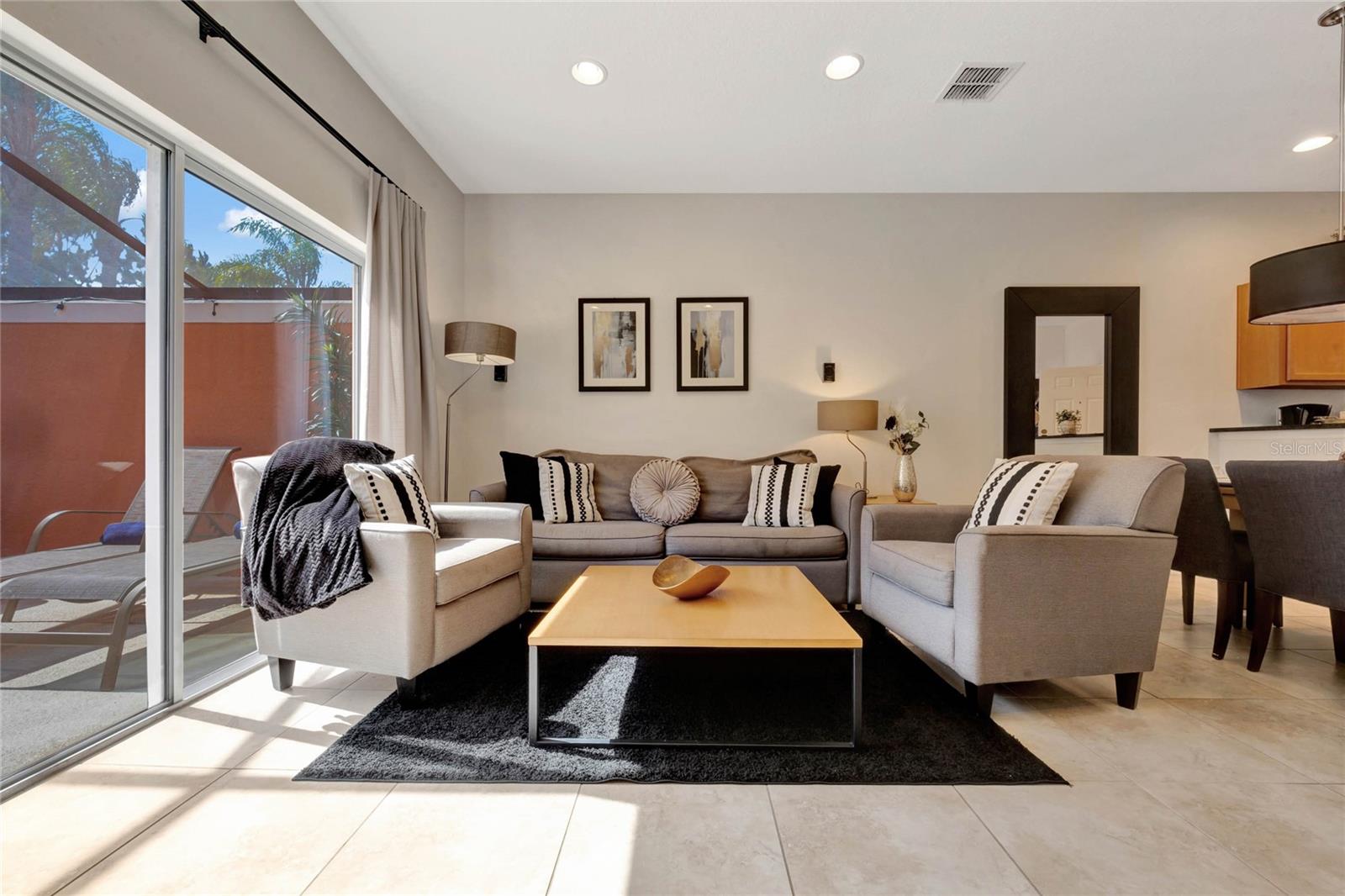 ENCANTADA PH 2 - Residential