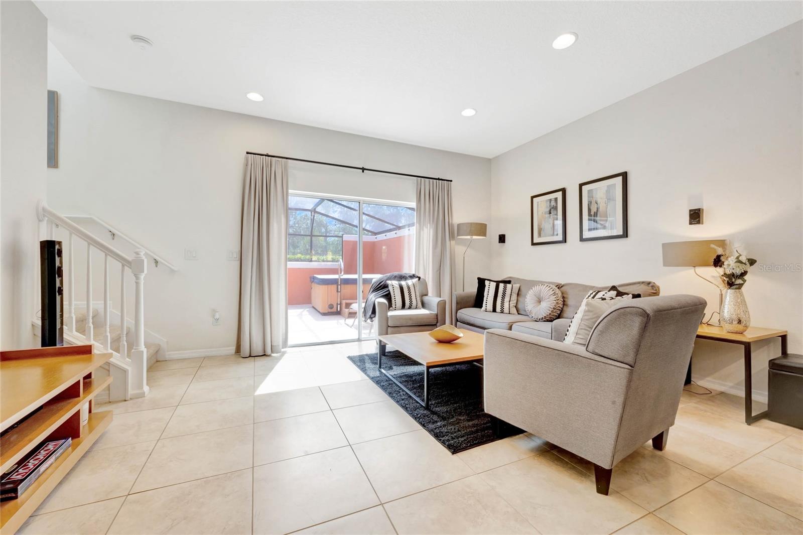 ENCANTADA PH 2 - Residential