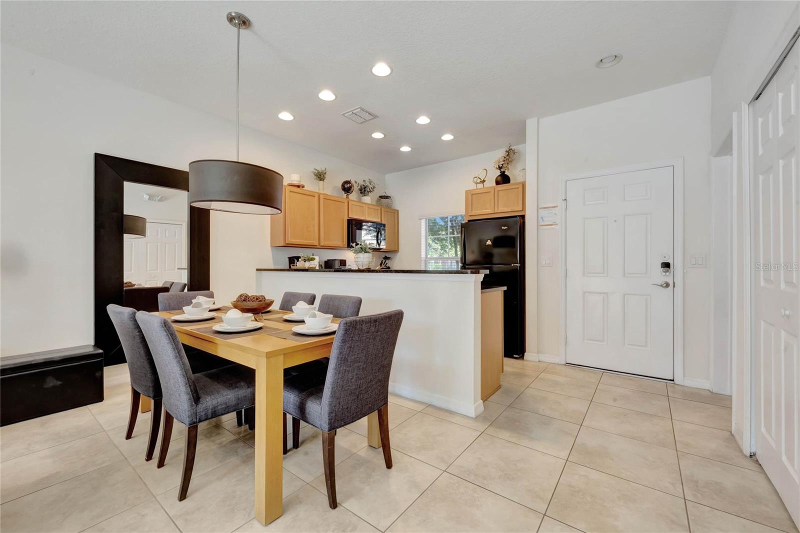 ENCANTADA PH 2 - Residential