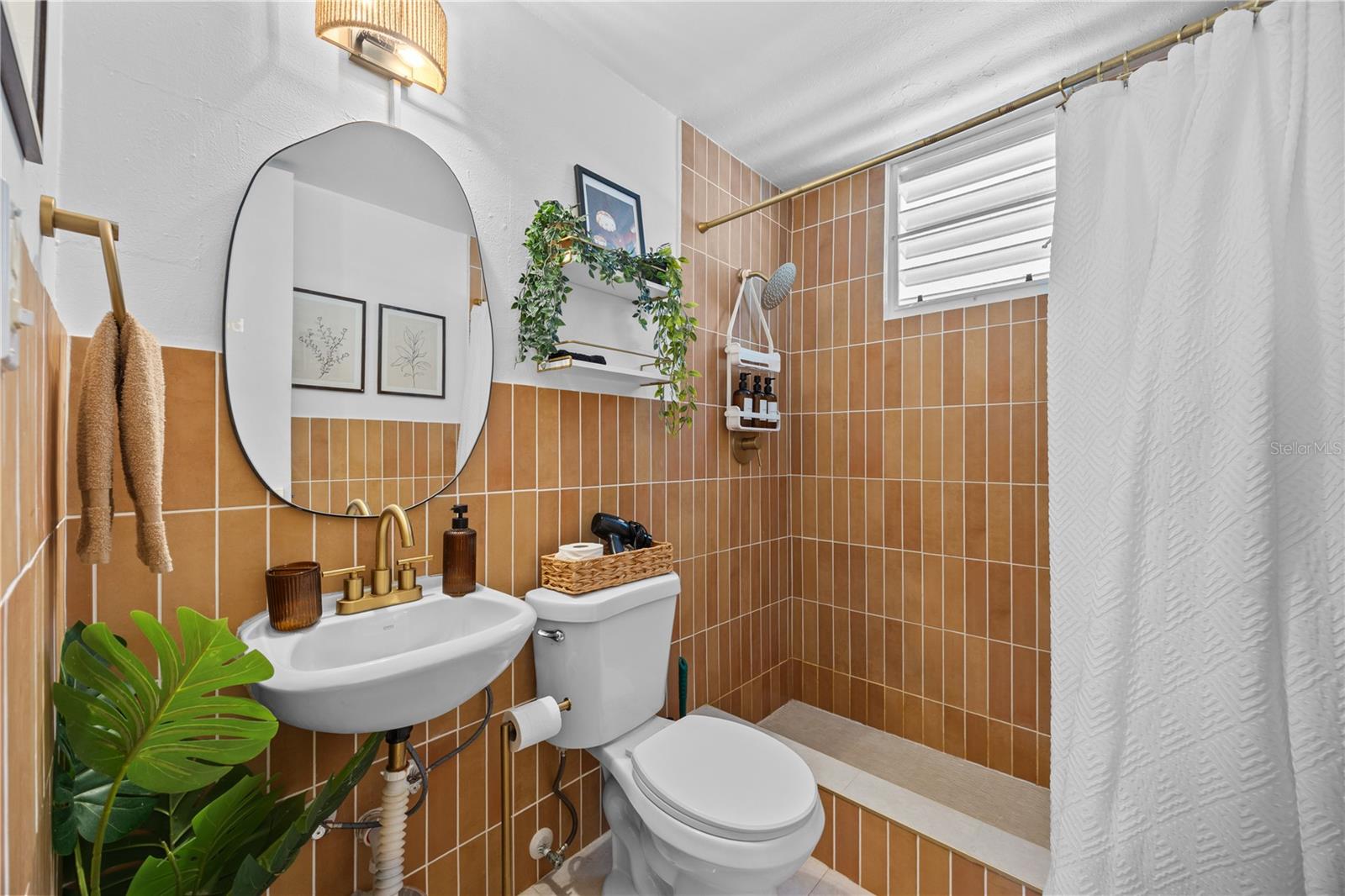SANTURCE - Residential Income