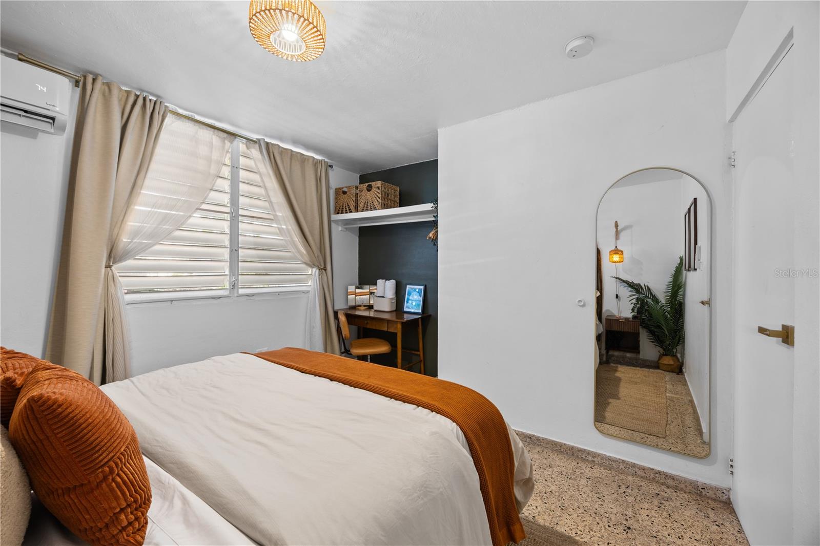 SANTURCE - Residential Income