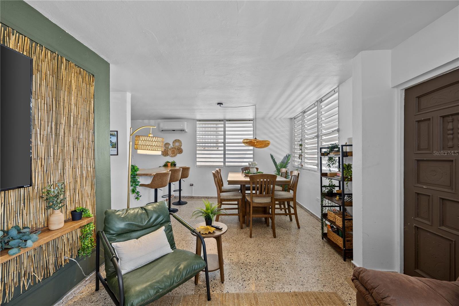 SANTURCE - Residential Income