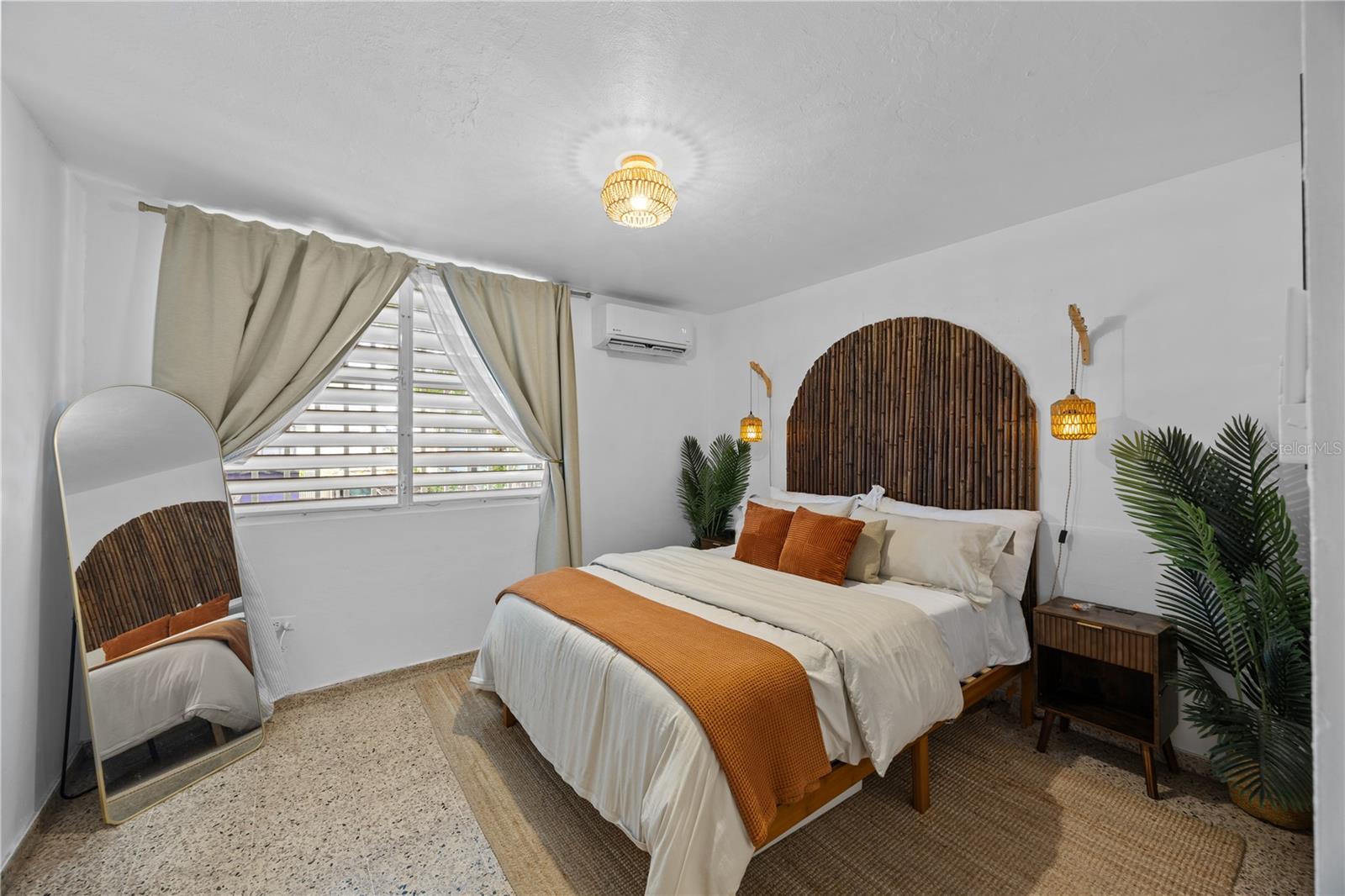 SANTURCE - Residential Income
