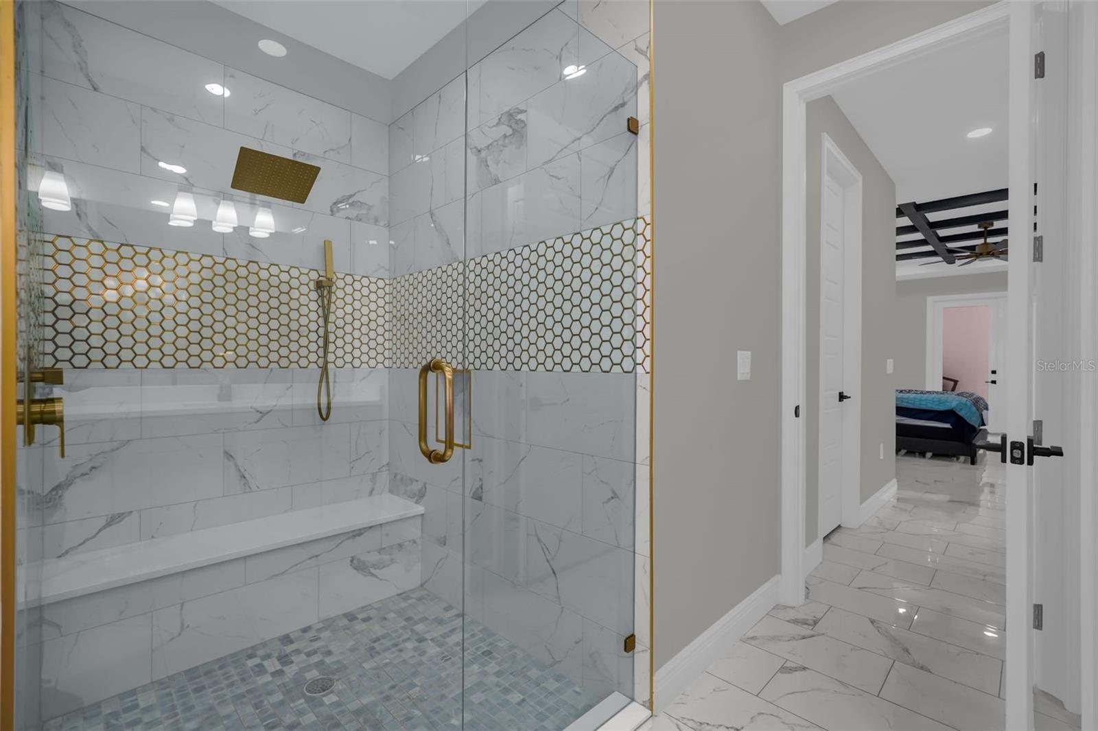 WALK IN WATER LAKE ESTATES PH 01 - Residential