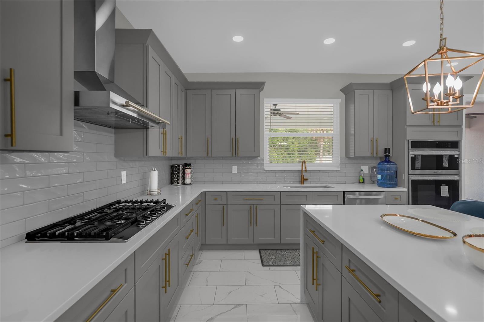 WALK IN WATER LAKE ESTATES PH 01 - Residential