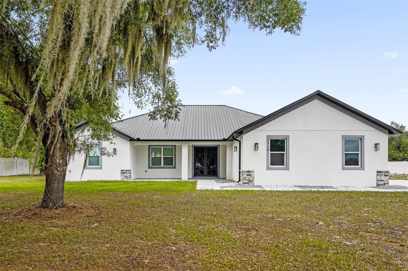 WALK IN WATER LAKE ESTATES PH 01 - Residential