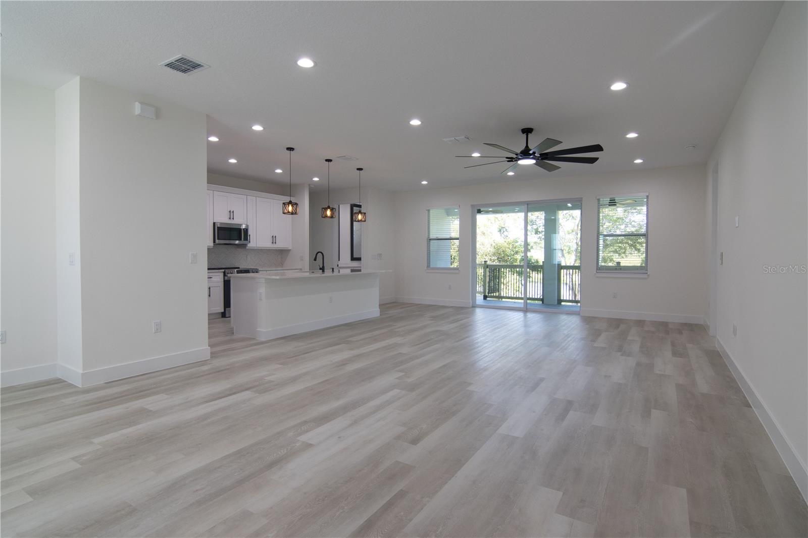 DELTONA LAKES UNIT 17 - Residential