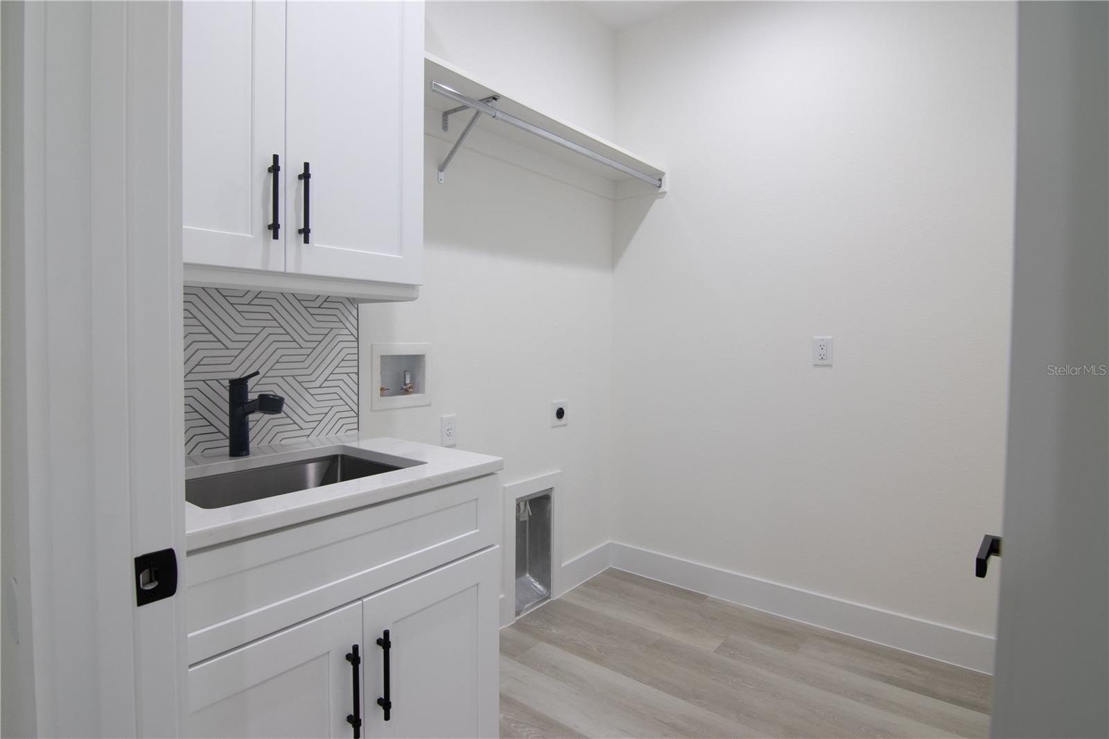 DELTONA LAKES UNIT 17 - Residential
