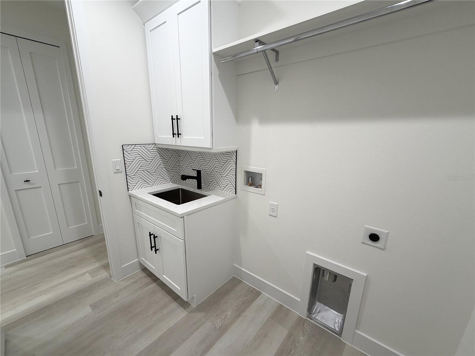 DELTONA LAKES UNIT 17 - Residential
