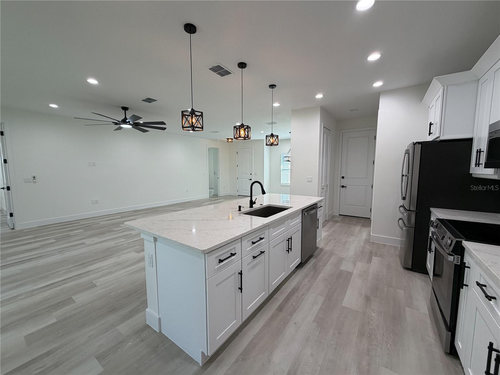 DELTONA LAKES UNIT 17 - Residential