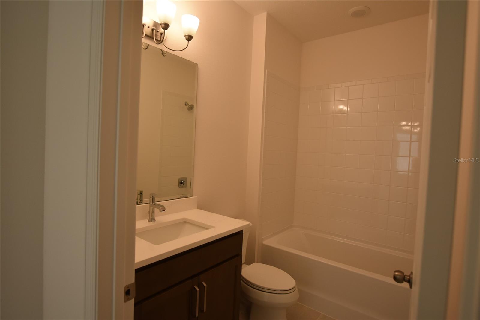 RIDGEVIEW PHASE 5 PB 83 PG 32-35 LOT 499 ORB 6568 - Residential Lease