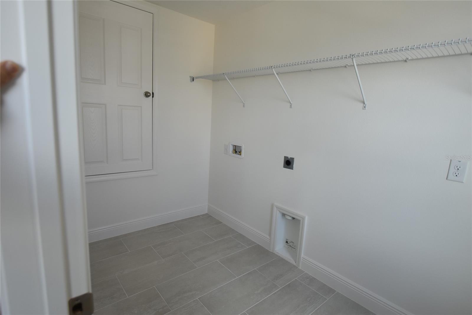 RIDGEVIEW PHASE 5 PB 83 PG 32-35 LOT 499 ORB 6568 - Residential Lease