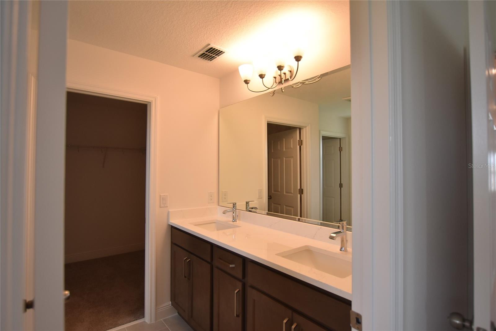RIDGEVIEW PHASE 5 PB 83 PG 32-35 LOT 499 ORB 6568 - Residential Lease