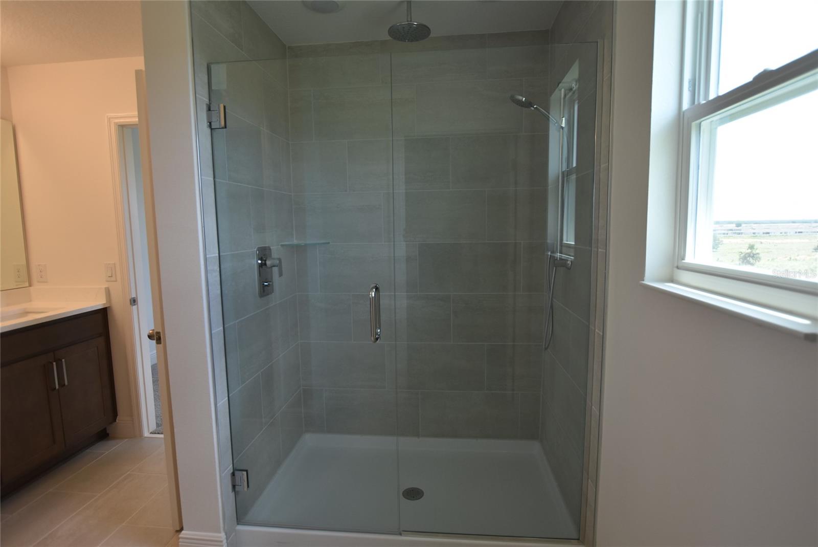 RIDGEVIEW PHASE 5 PB 83 PG 32-35 LOT 499 ORB 6568 - Residential Lease