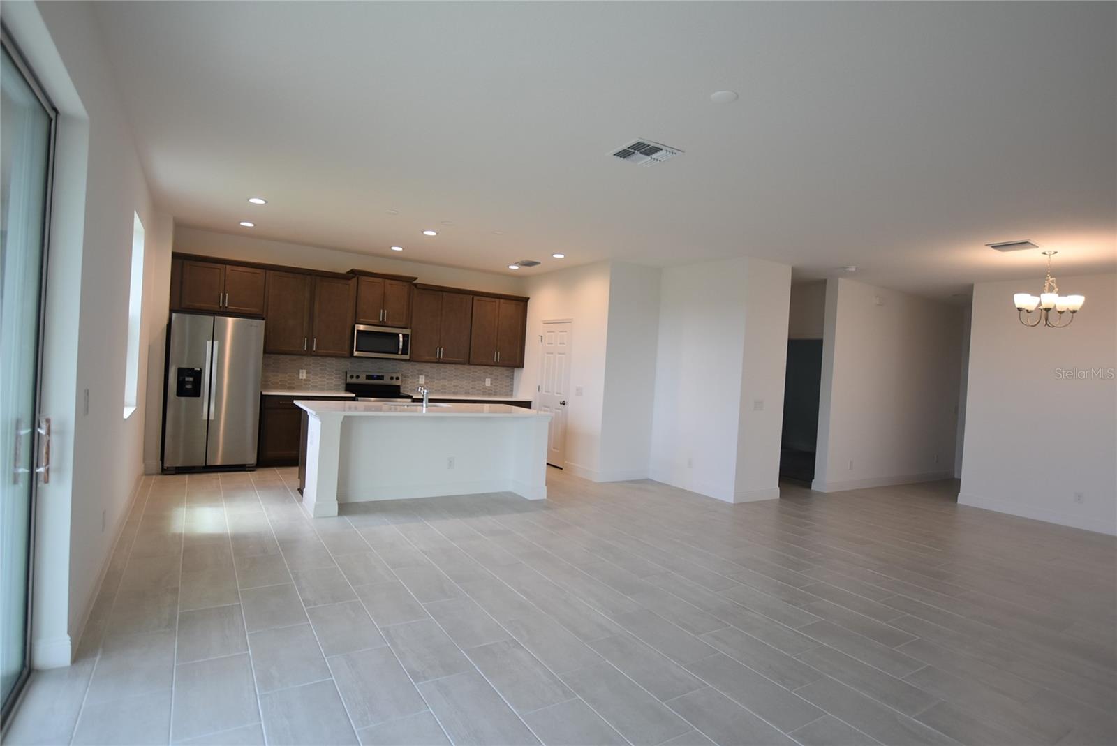 RIDGEVIEW PHASE 5 PB 83 PG 32-35 LOT 499 ORB 6568 - Residential Lease