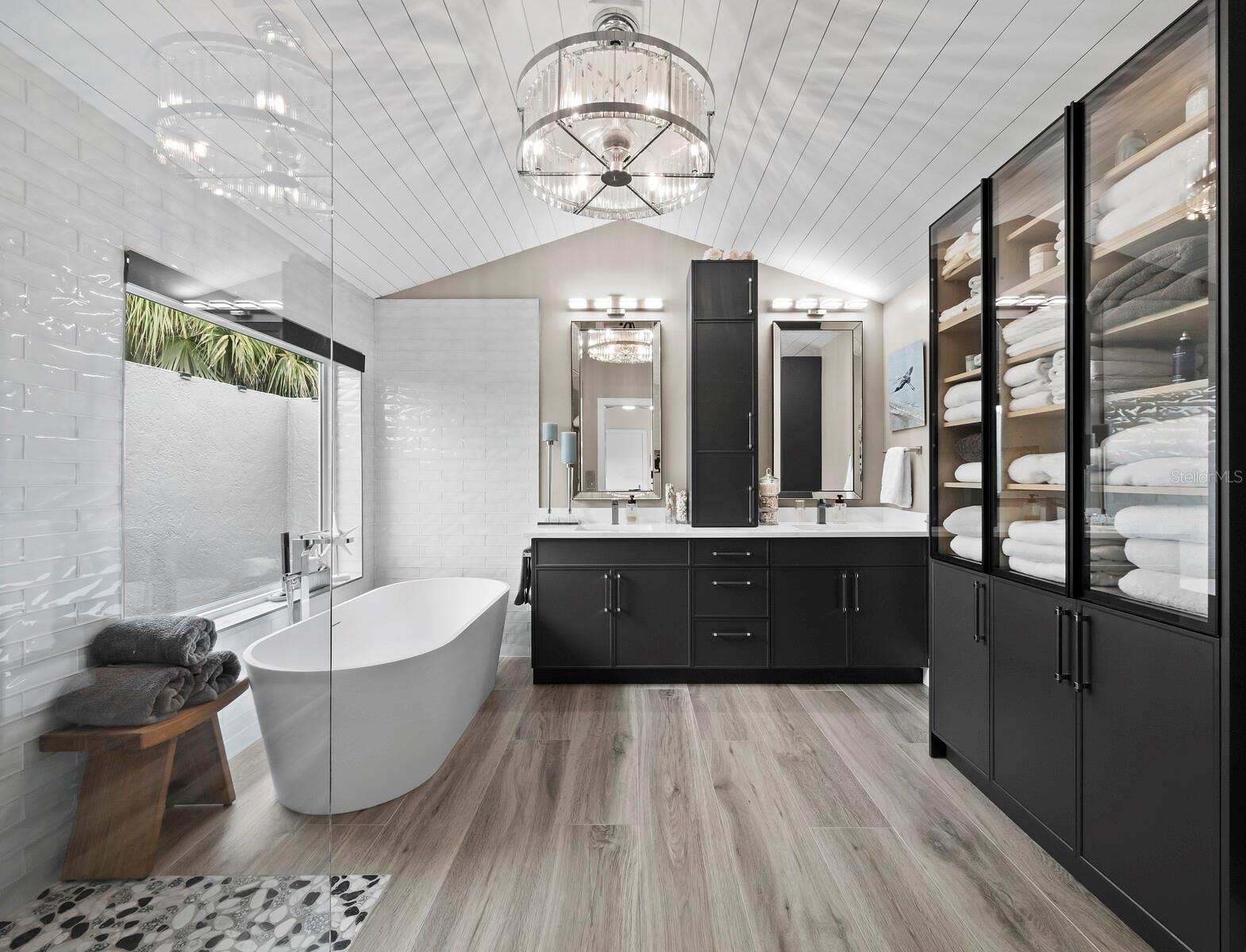SOUTHBAY YACHT & RACQUET CLUB - Residential