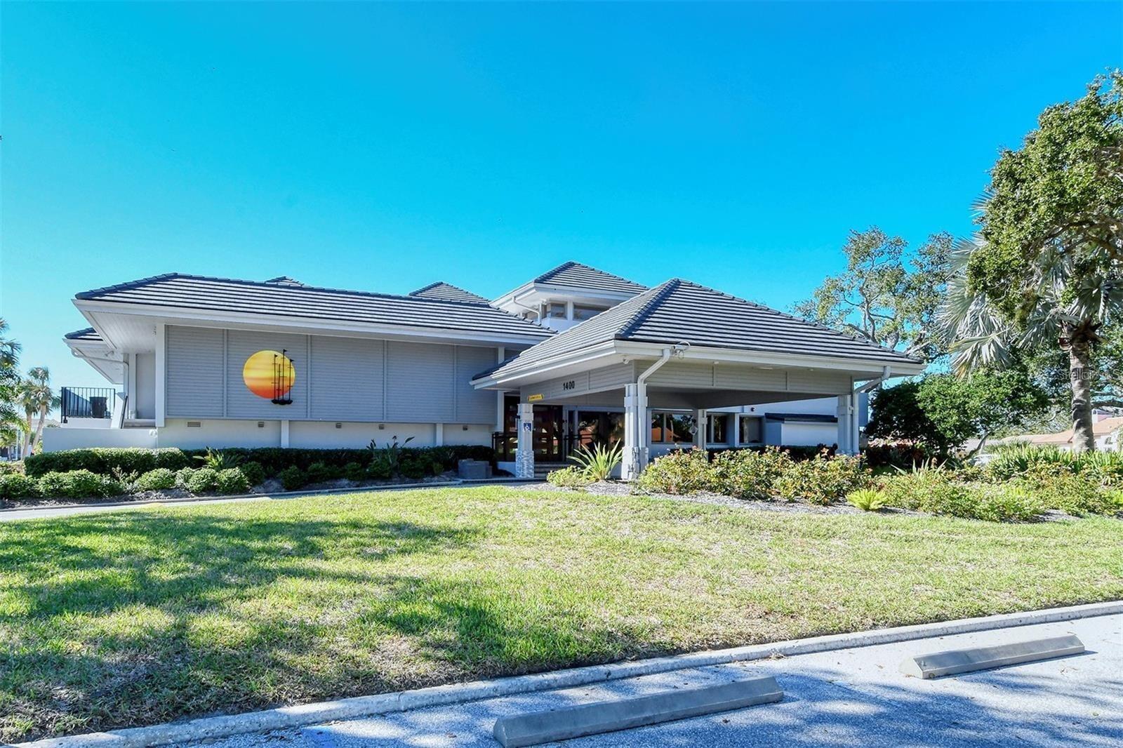 SOUTHBAY YACHT & RACQUET CLUB - Residential