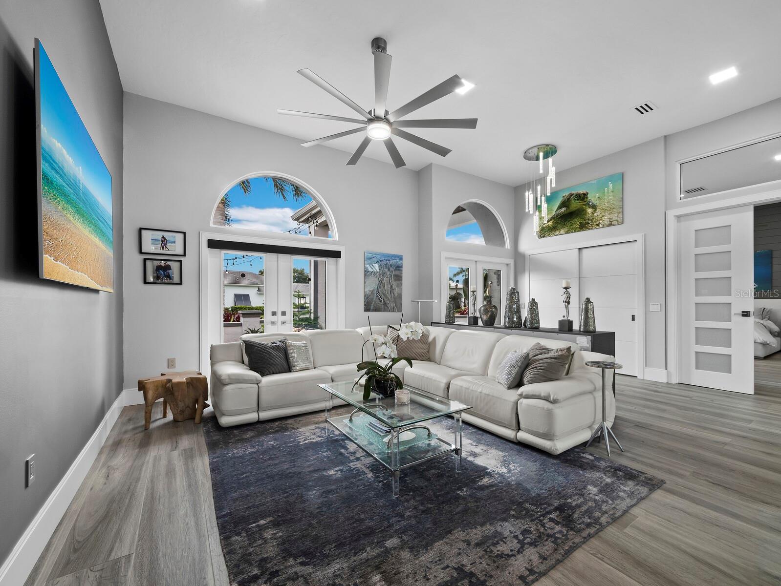 SOUTHBAY YACHT & RACQUET CLUB - Residential