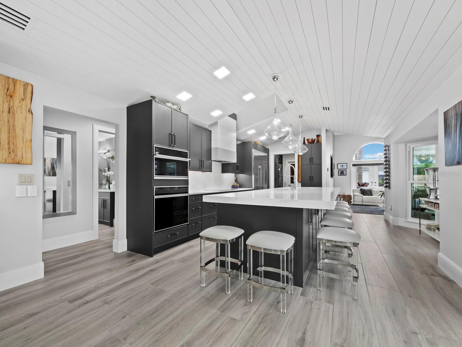 SOUTHBAY YACHT & RACQUET CLUB - Residential