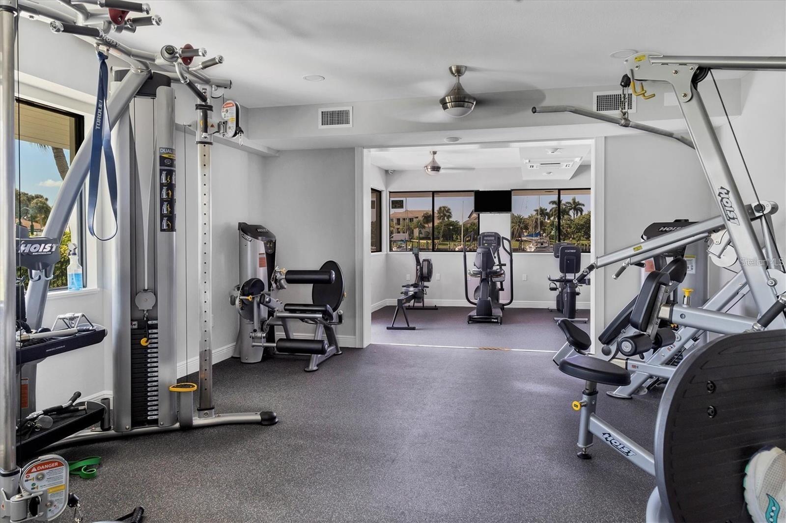 SOUTHBAY YACHT & RACQUET CLUB - Residential