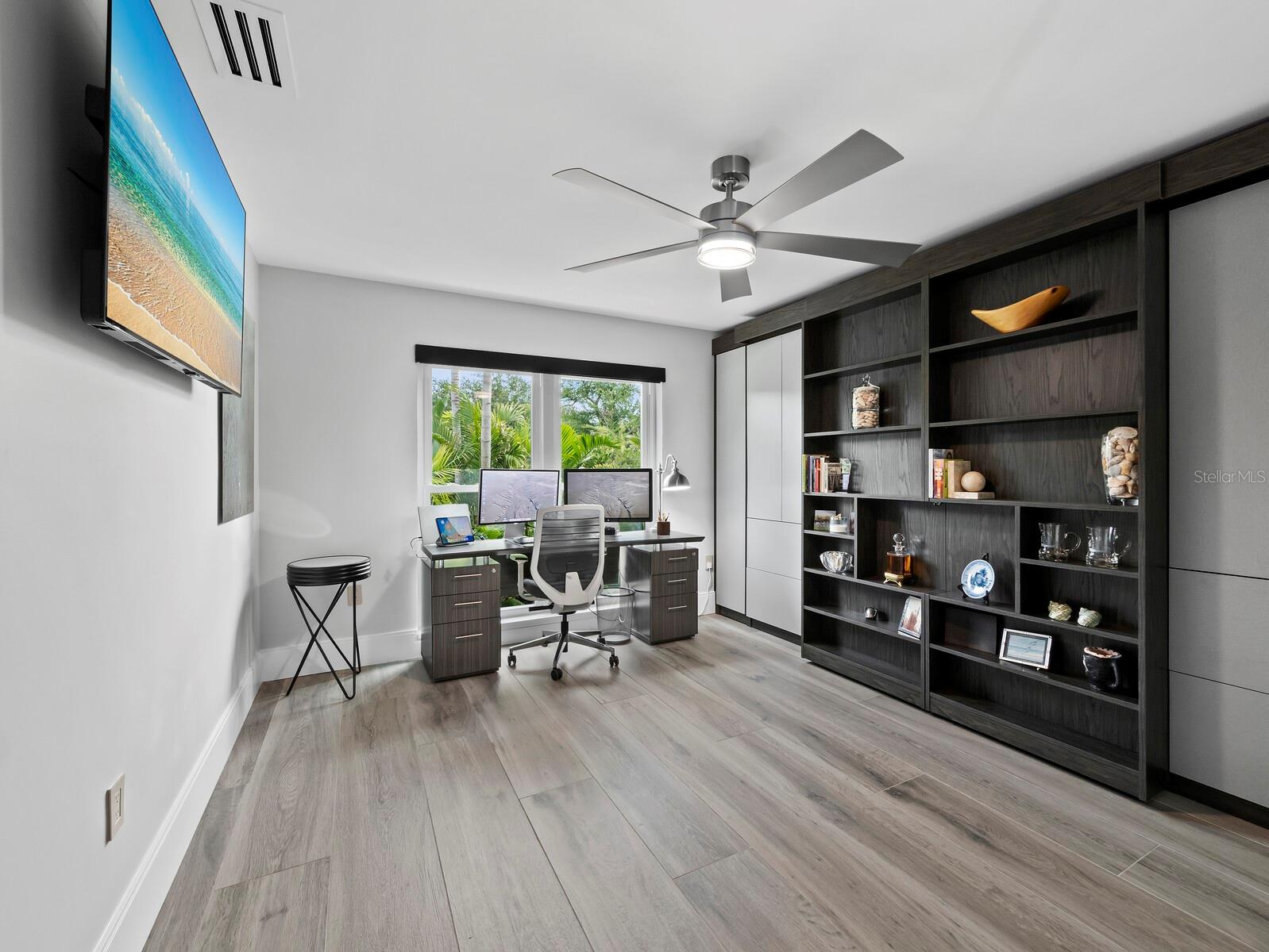 SOUTHBAY YACHT & RACQUET CLUB - Residential