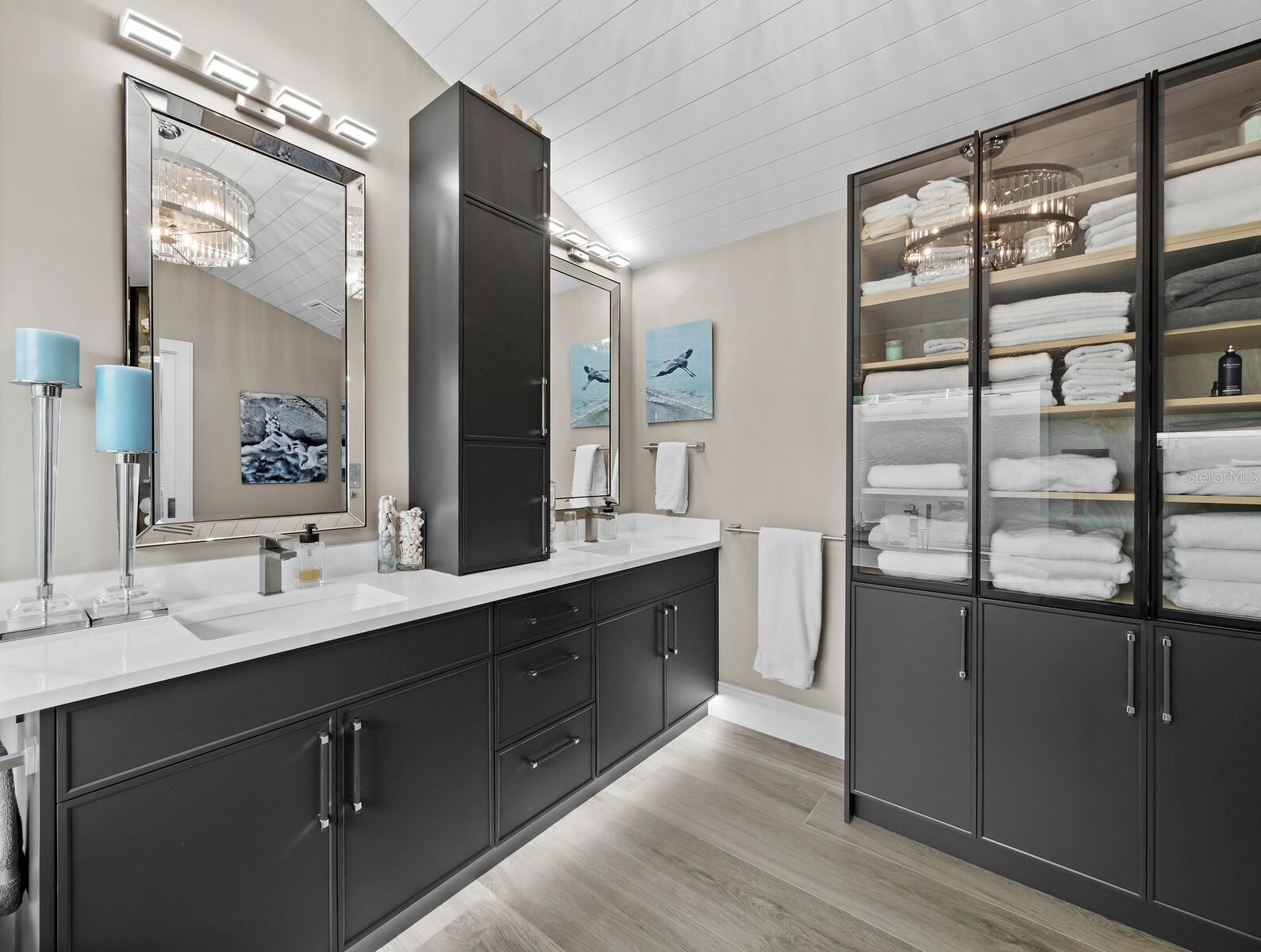 SOUTHBAY YACHT & RACQUET CLUB - Residential
