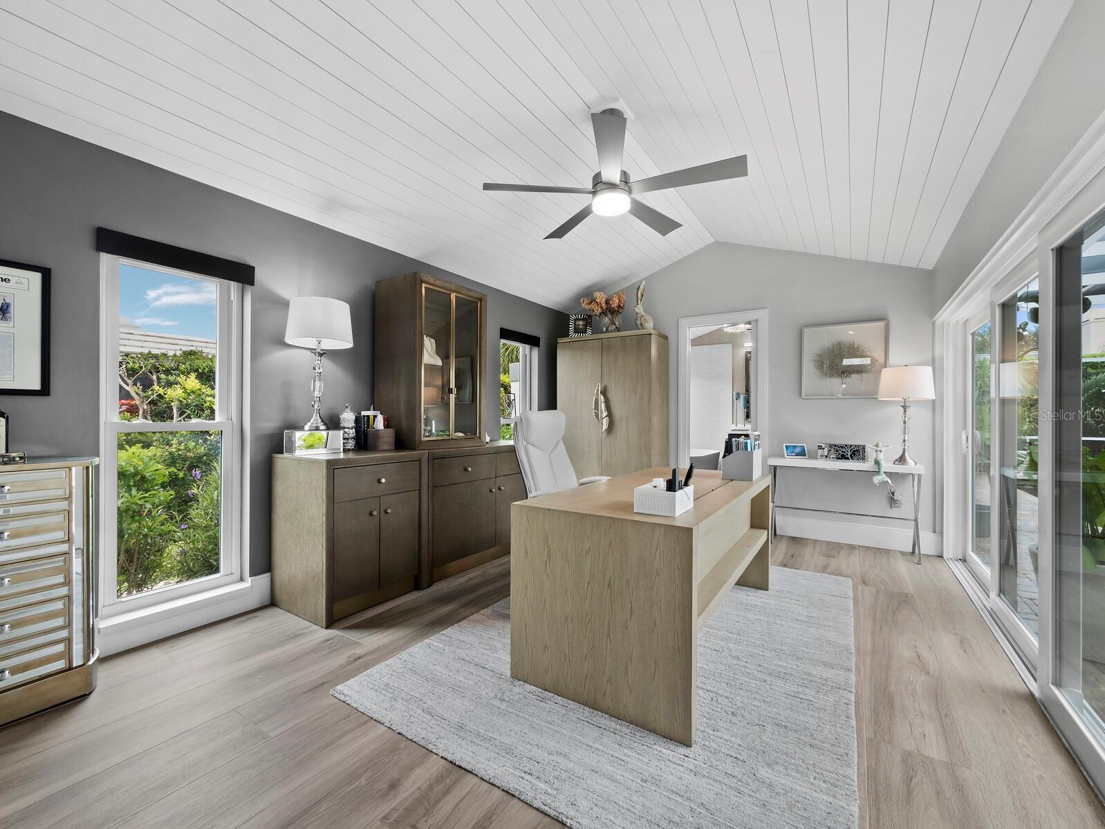 SOUTHBAY YACHT & RACQUET CLUB - Residential