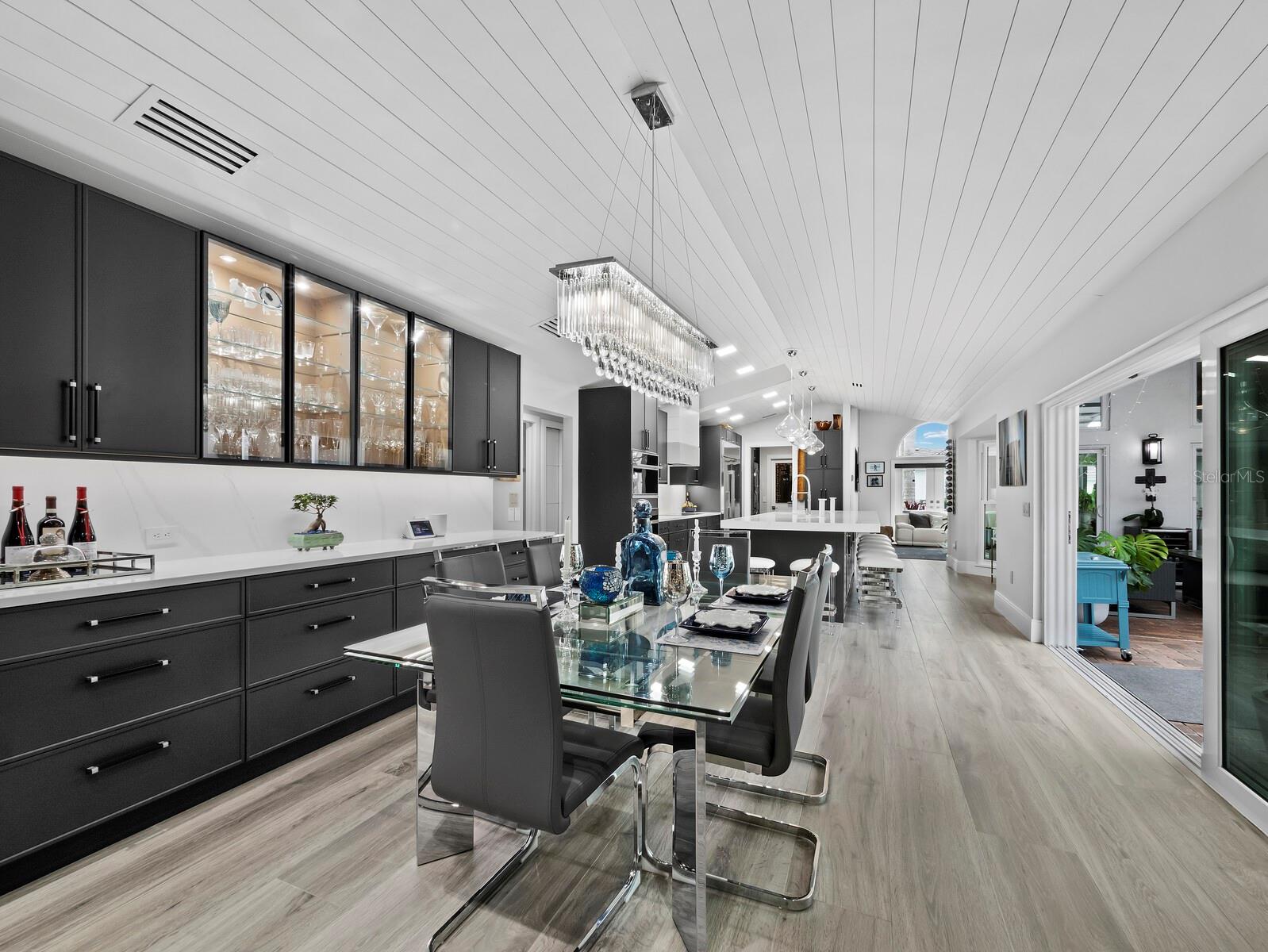 SOUTHBAY YACHT & RACQUET CLUB - Residential