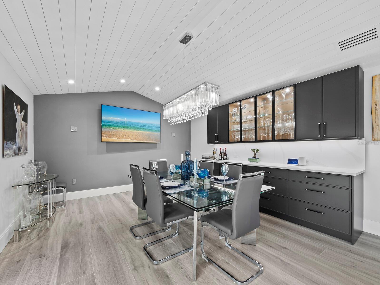SOUTHBAY YACHT & RACQUET CLUB - Residential