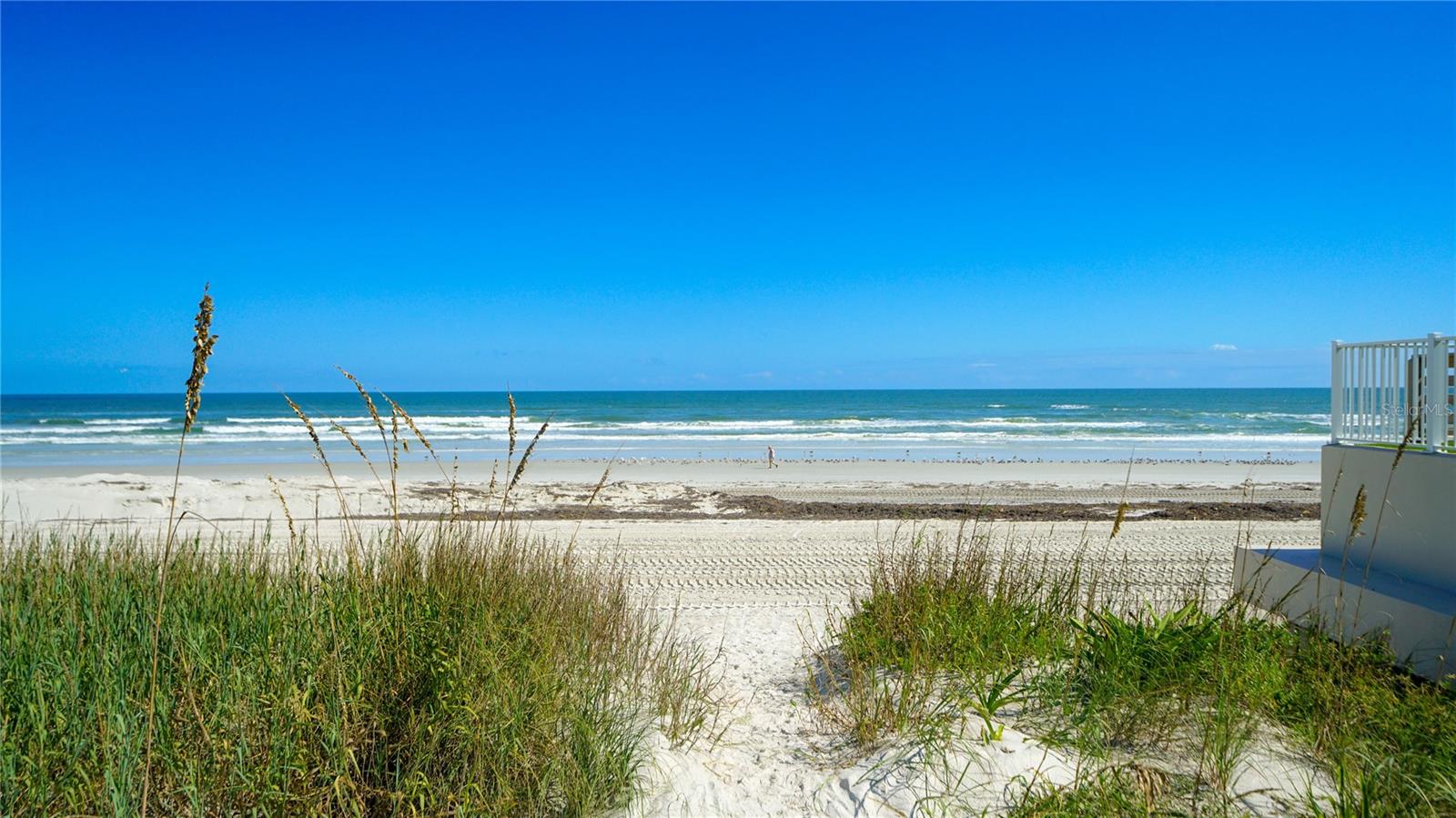 LIGHTHOUSE SHORES - Residential