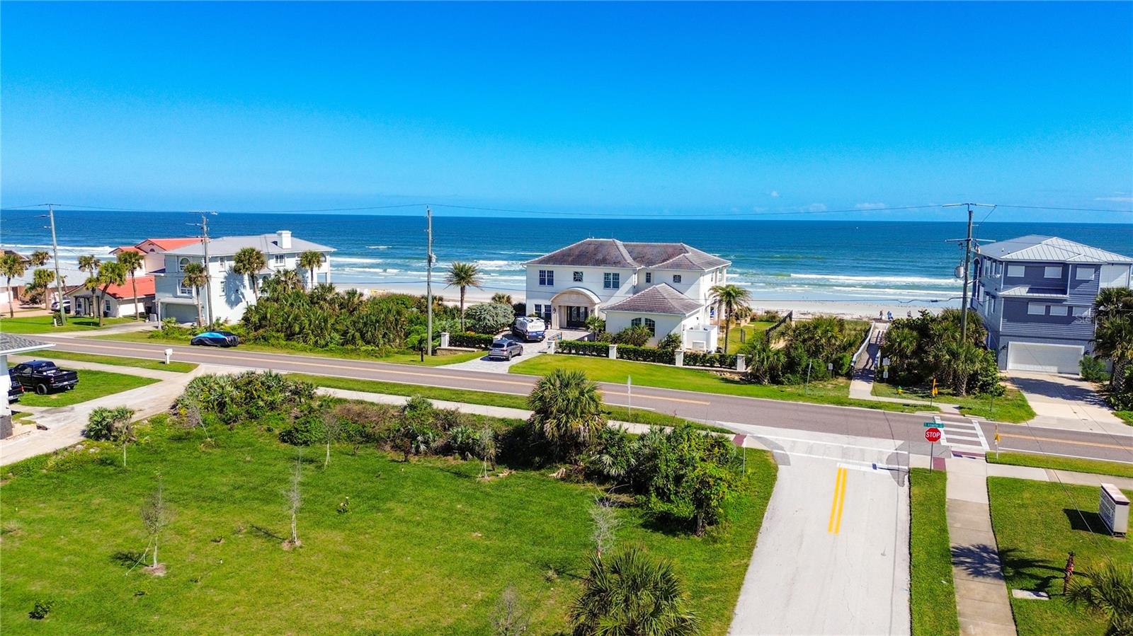 LIGHTHOUSE SHORES - Residential