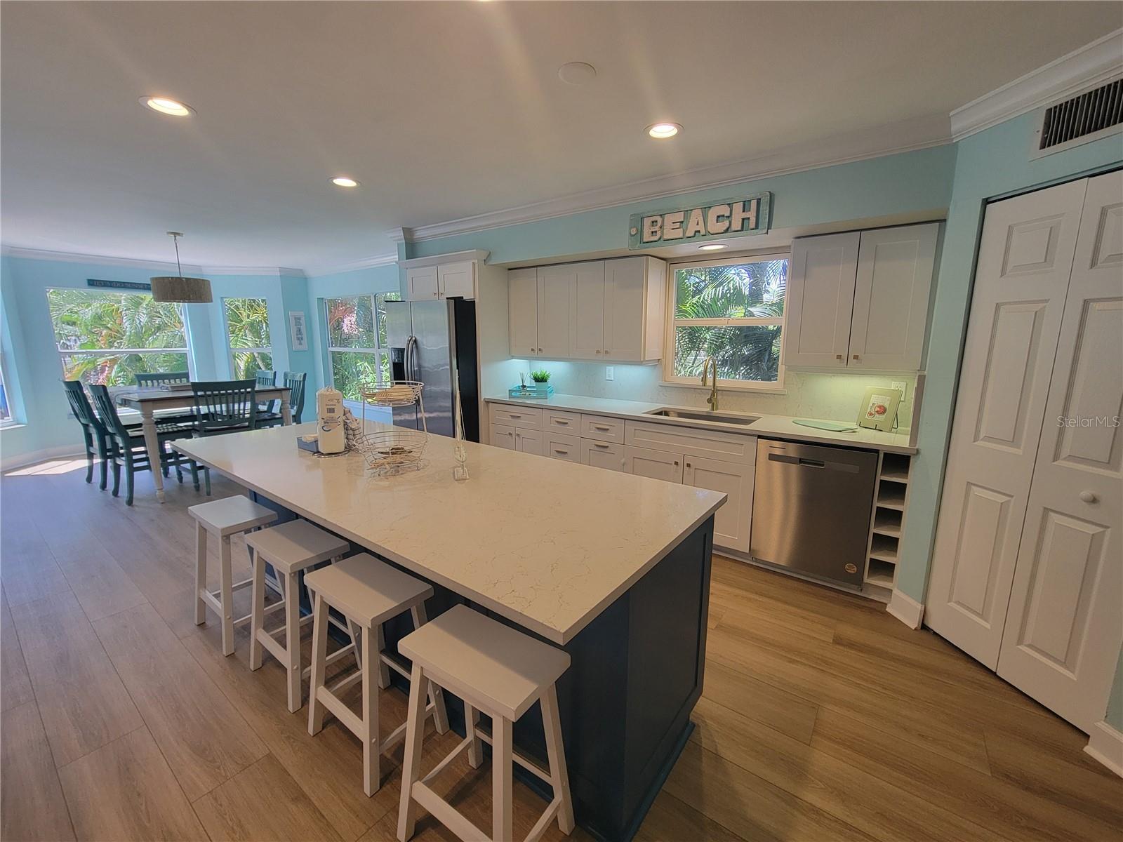 ANNA MARIA BEACH - Residential