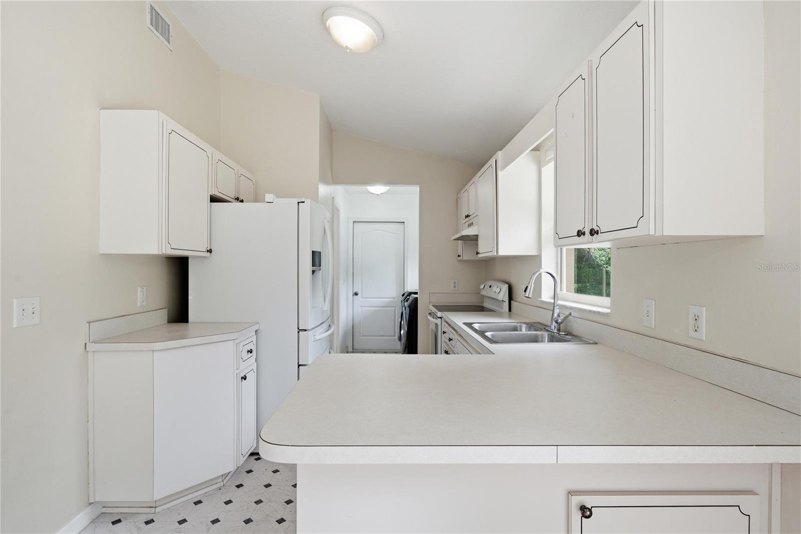 INVERNESS ACRES UNIT 02 AKA INVERNESS VI - Residential