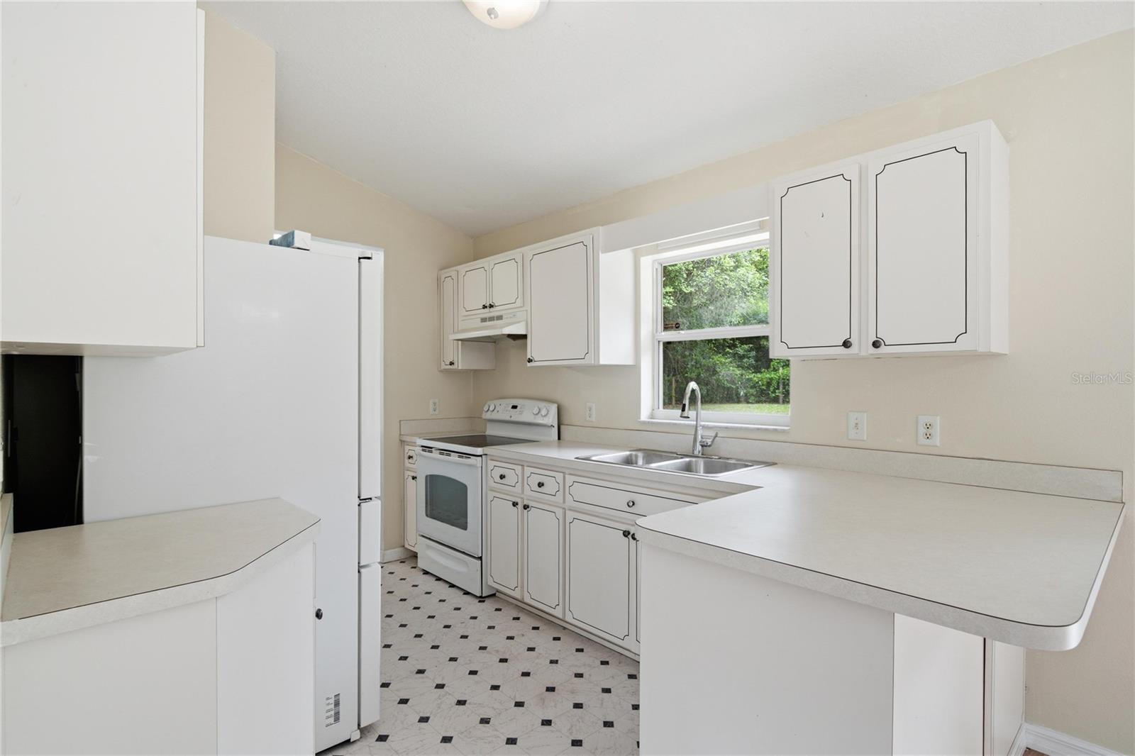 INVERNESS ACRES UNIT 02 AKA INVERNESS VI - Residential