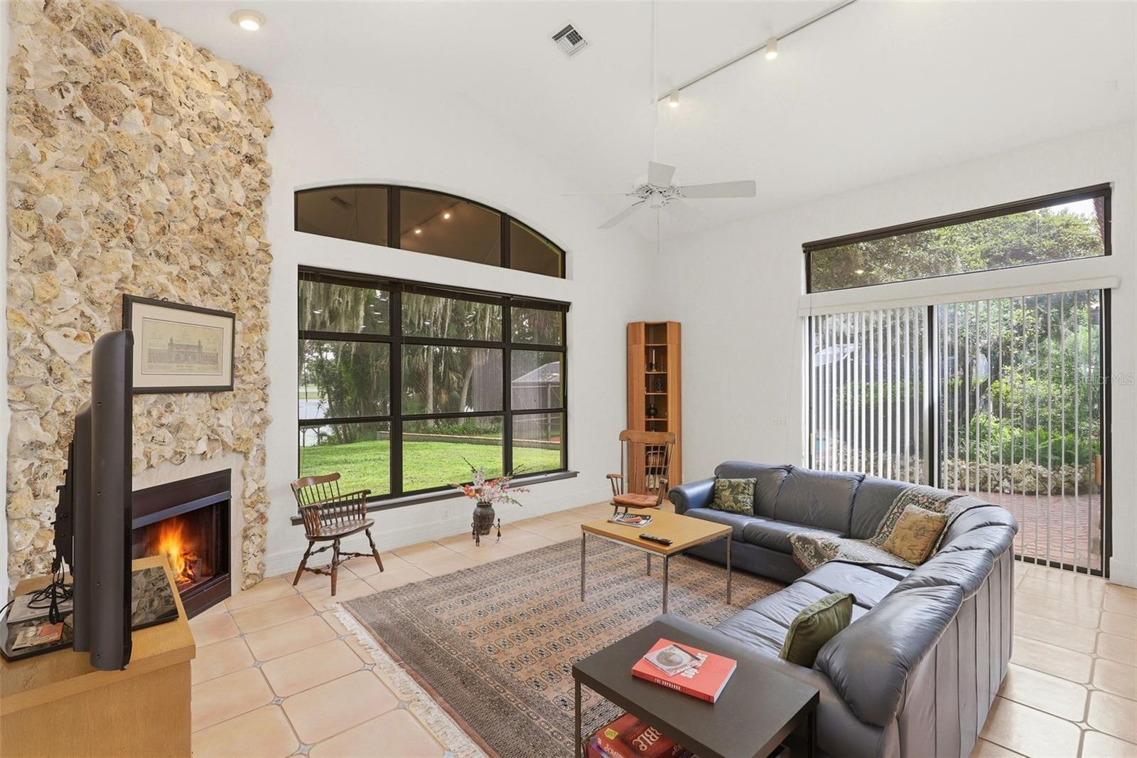 H T WARREN SUB - Residential
