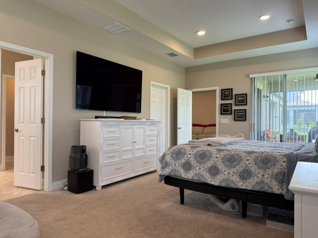 WHISPERING OAKS PRESERVE - Residential