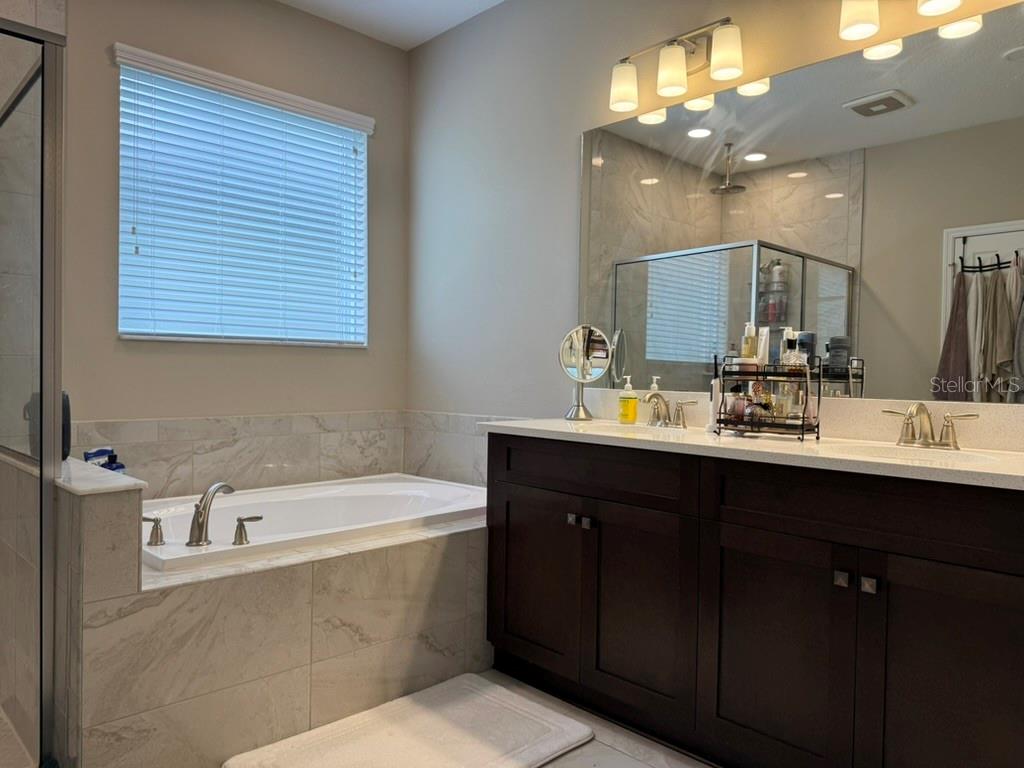 WHISPERING OAKS PRESERVE - Residential