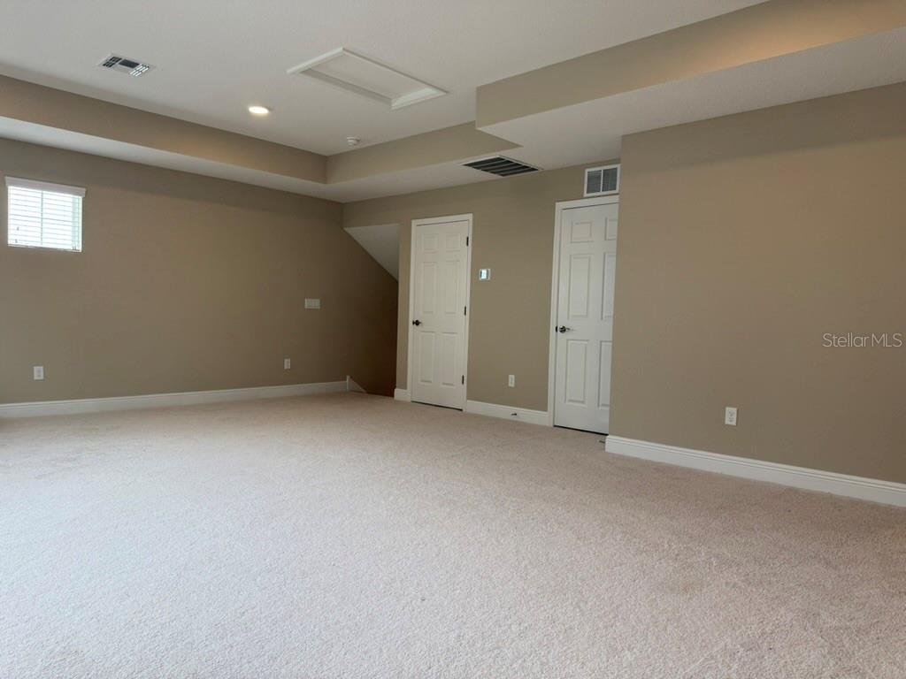 WHISPERING OAKS PRESERVE - Residential