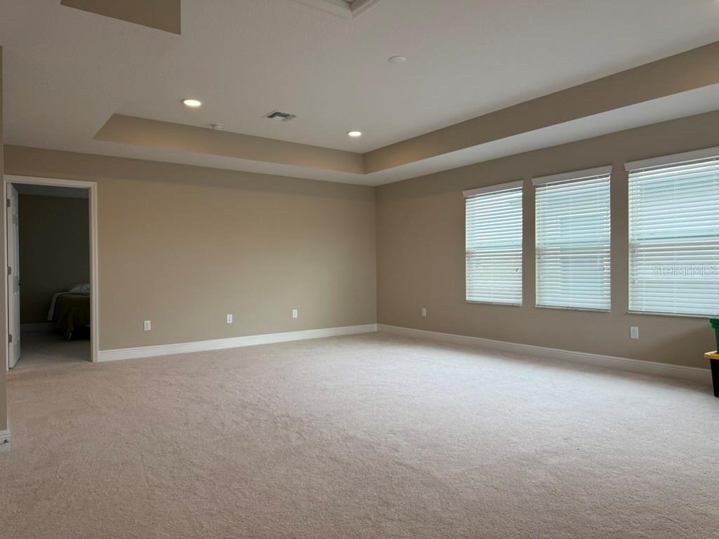 WHISPERING OAKS PRESERVE - Residential