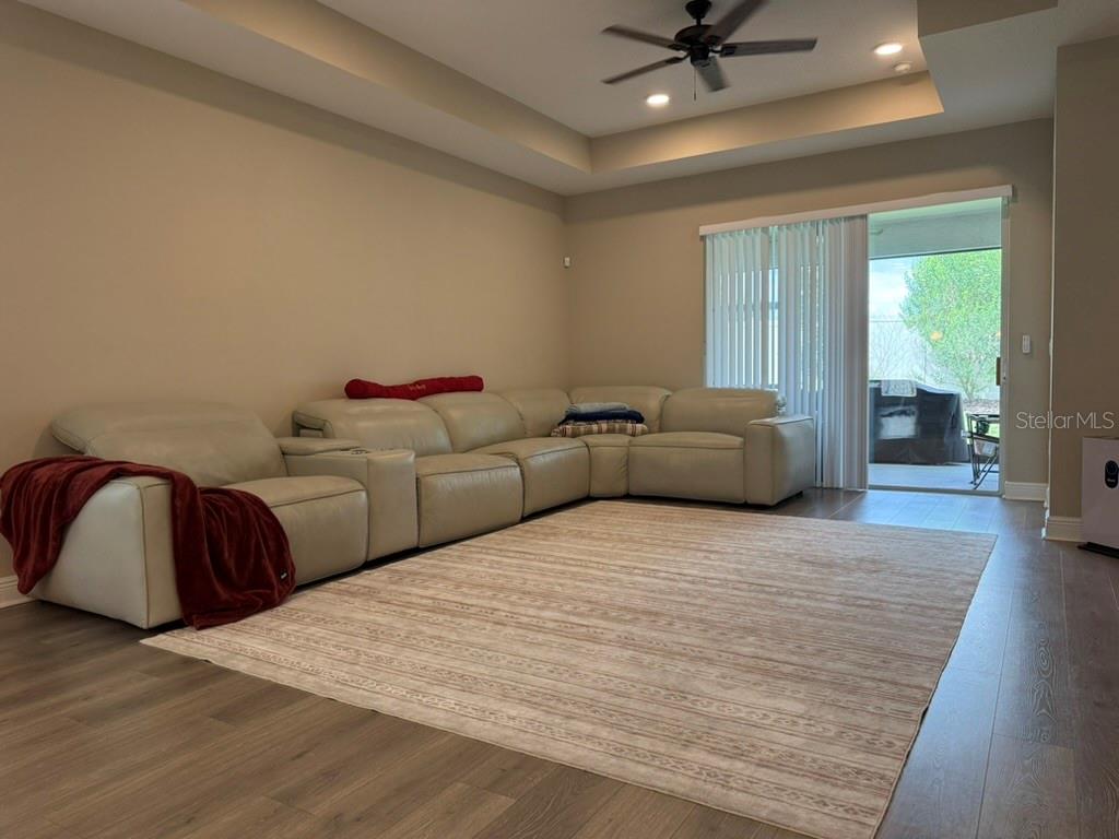 WHISPERING OAKS PRESERVE - Residential