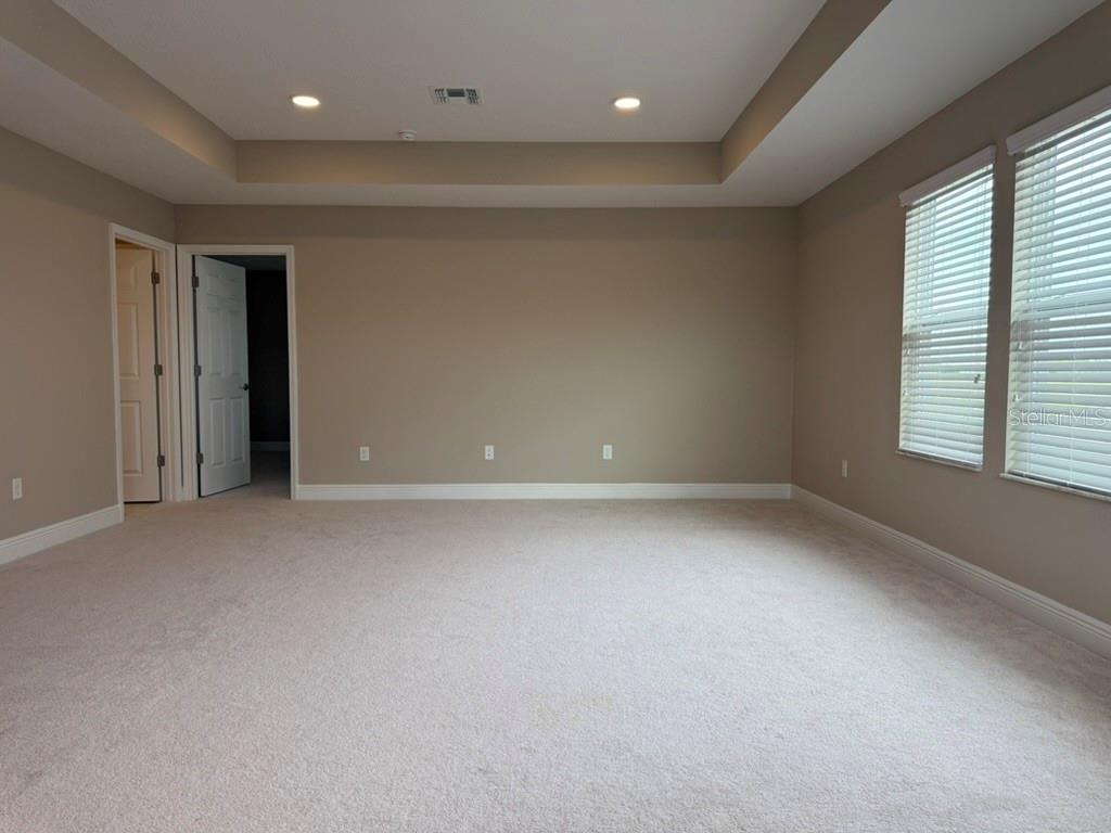 WHISPERING OAKS PRESERVE - Residential