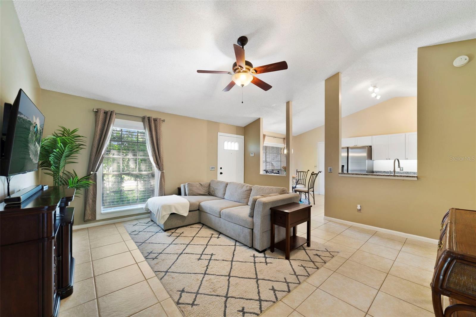 COUNTRY PLACE - Residential