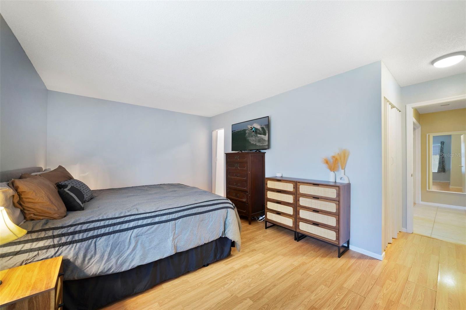 COUNTRY PLACE - Residential