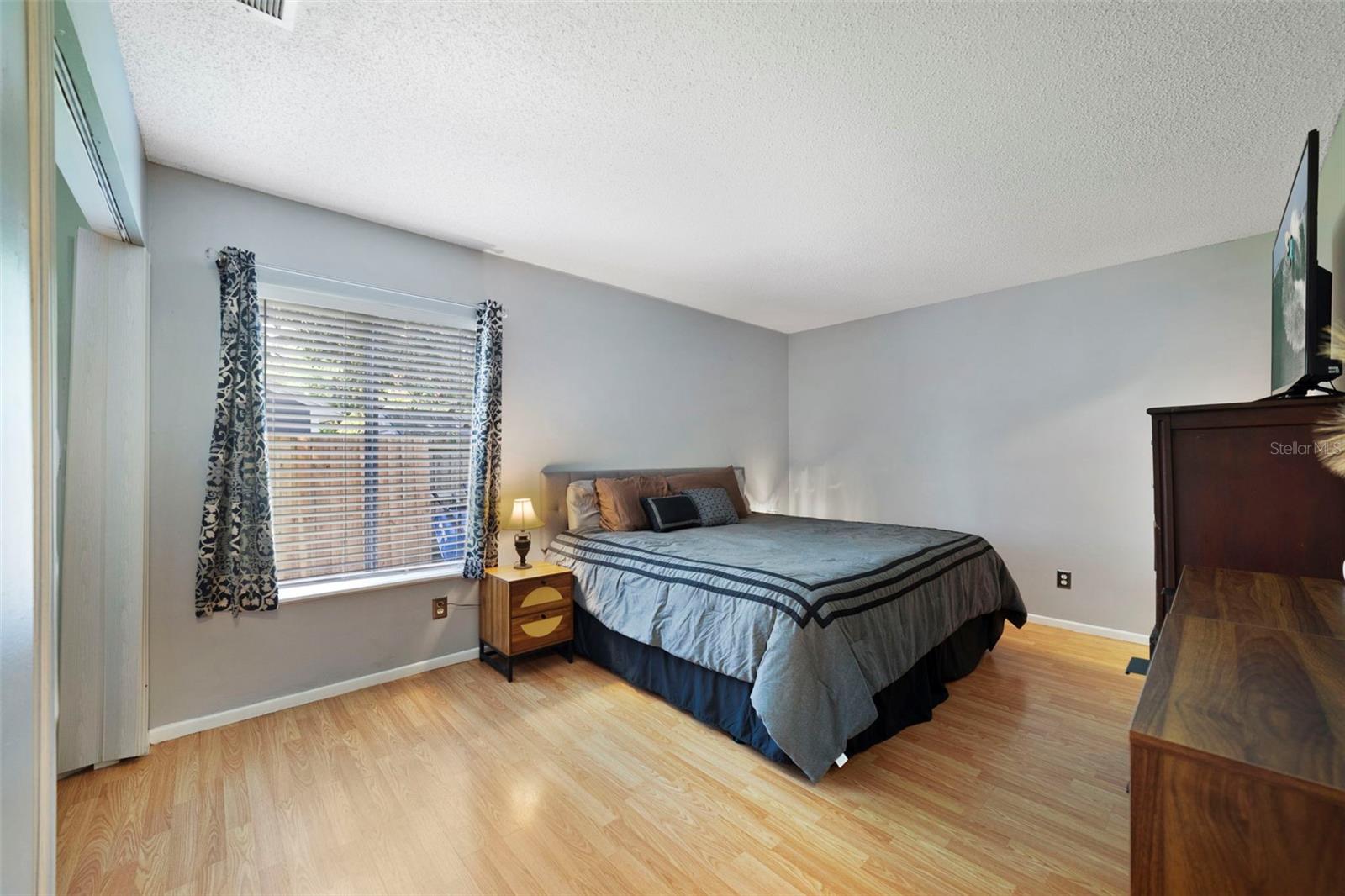 COUNTRY PLACE - Residential