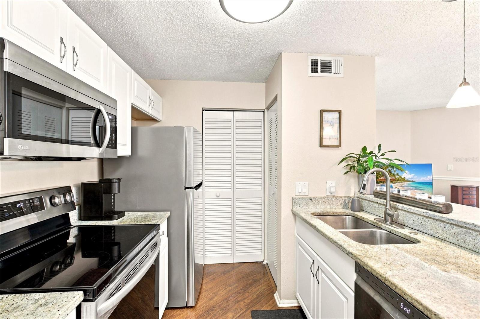 BRIDGEWATER PLACE CONDO - Residential