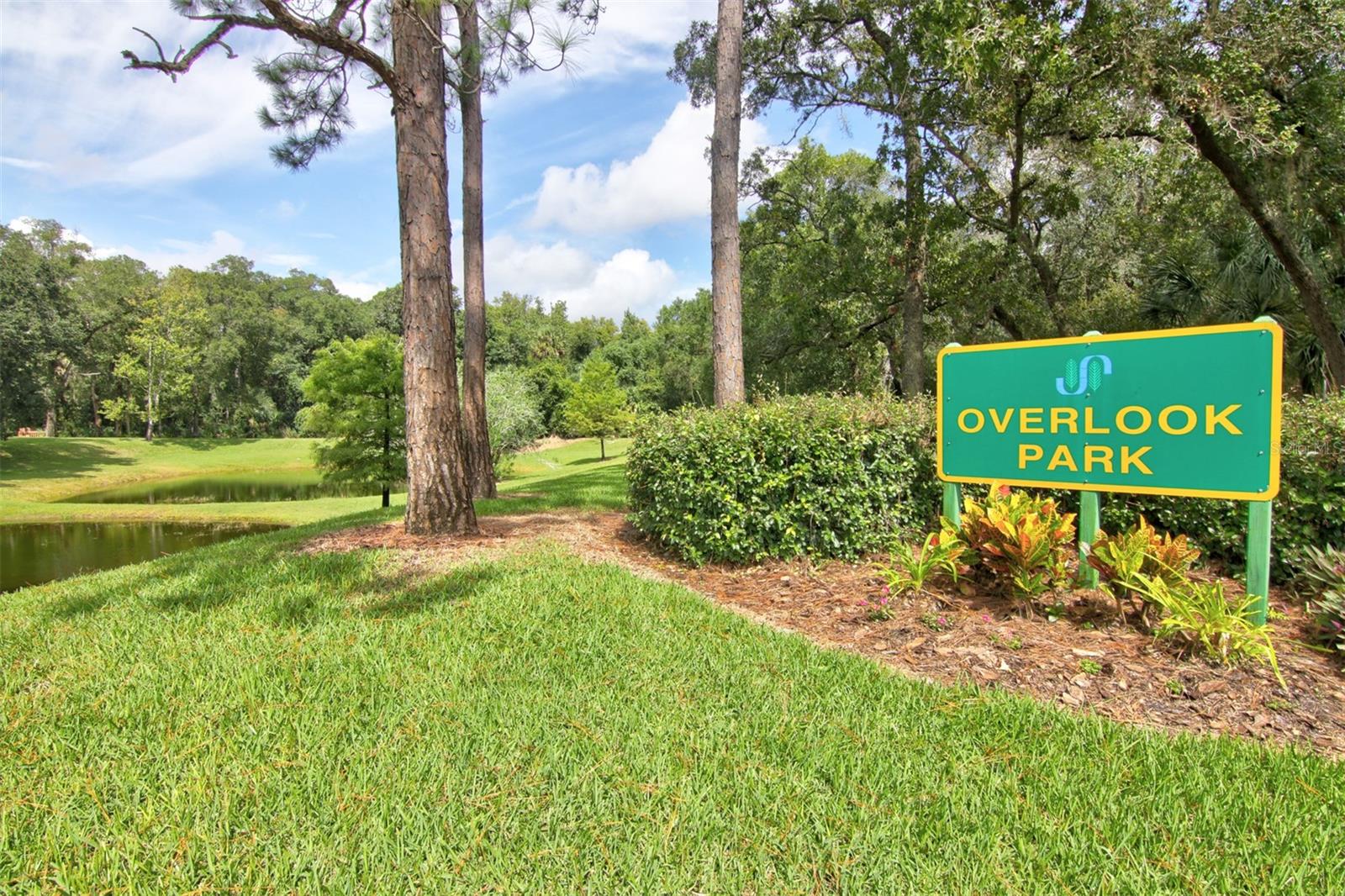 SPRUCE CREEK FLY IN - Residential