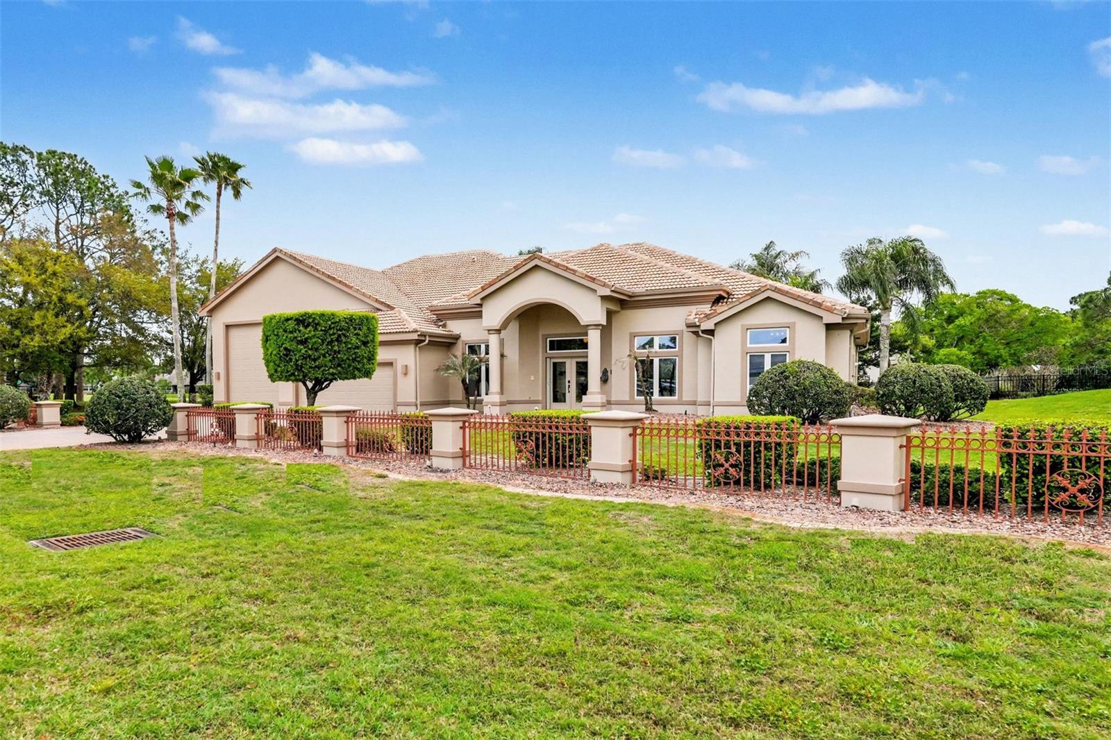 SPRUCE CREEK FLY IN - Residential
