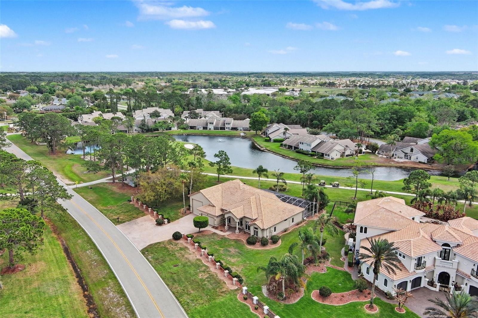 SPRUCE CREEK FLY IN - Residential